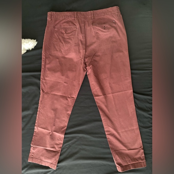 TOMMY HILFIGER SLIM FIT MAROON PANTS - Picture 6 of 6